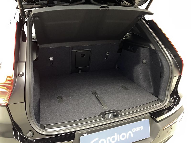 Volvo XC40 (2026) B3 AUT DARK ULTRA  - fotka 5 z 64