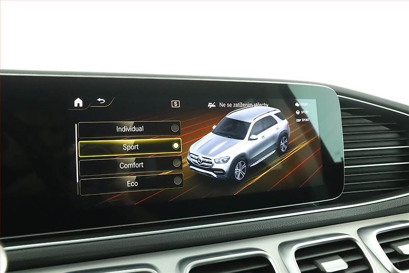 Mercedes-Benz GLE (2022) 300 d - fotka 14 z 19
