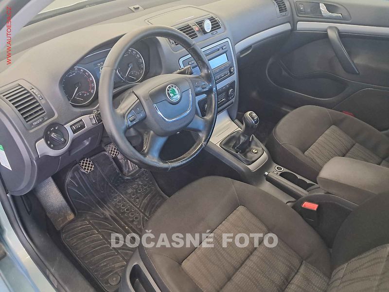 Škoda Octavia (2011) 1.6 TDi - fotka 3 z 3