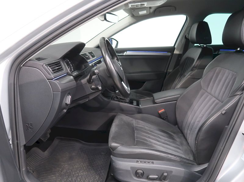 Škoda Superb (2019) STYLE 2.0TDI 140KW 4x4 DSG WEB - fotka 13 z 42