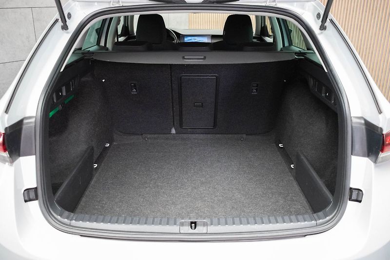 Škoda Octavia 2.0TDI*110kW DSG*BLIS*ACC*DPH* - fotka 34 z 35