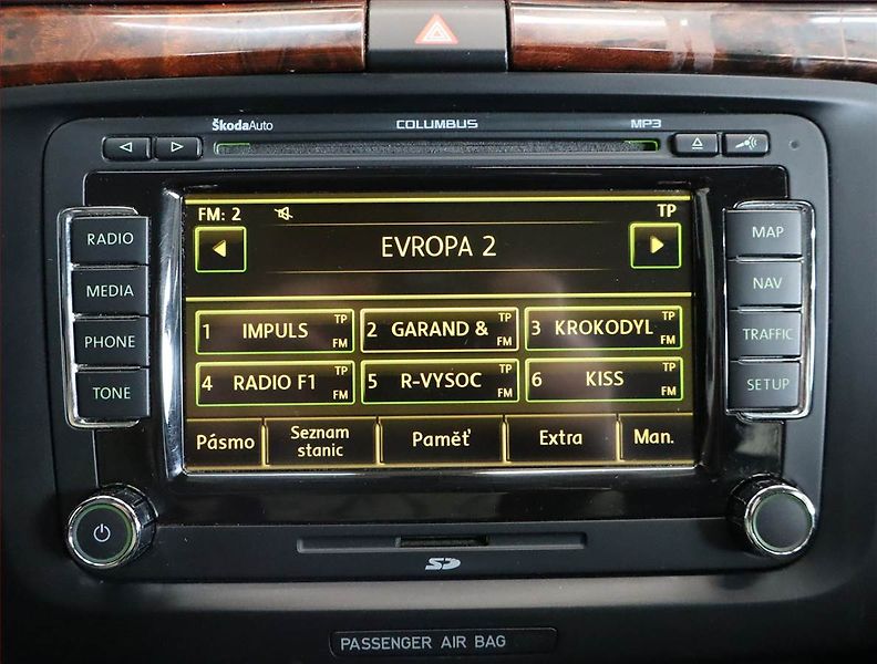 Škoda Superb (2010) 2.0 TDI, Xenony, Tempomat - fotka 13 z 23