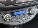Toyota Yaris 1.5i, ČR-1m, Selection, manual - náhled 12