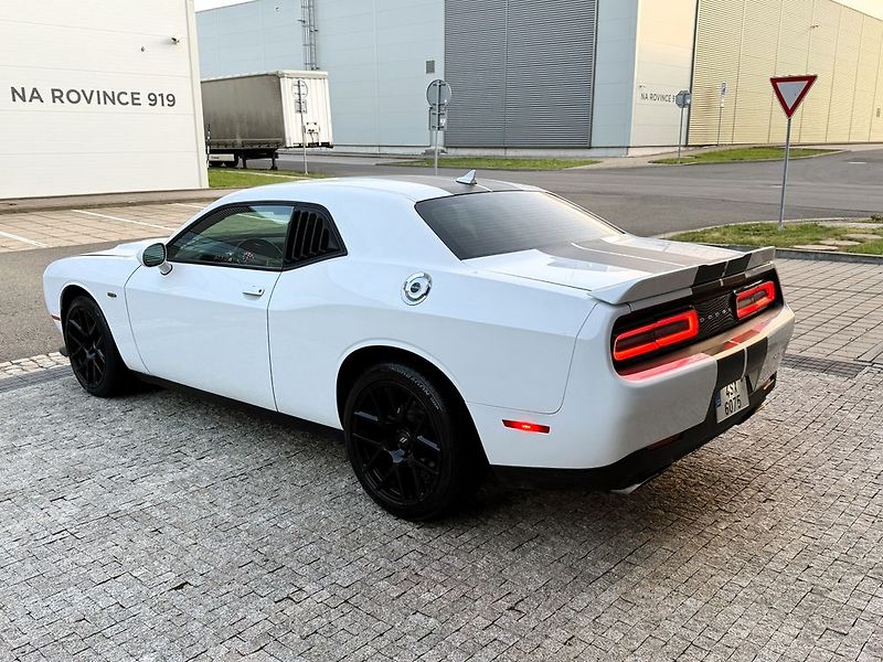 Dodge Challenger (2017) - fotka 12 z 46