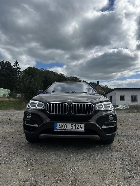 BMW X6 (2016) - fotka 6 z 14
