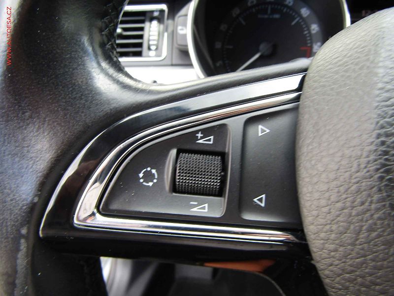 Škoda Superb (2014) 2.0 TDi, ČR, Elegance, DSG - fotka 14 z 21