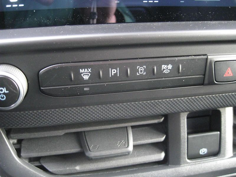 Ford Transit Custom (2026) TREND 320 L2,dlouhý, 136k - fotka 26 z 36