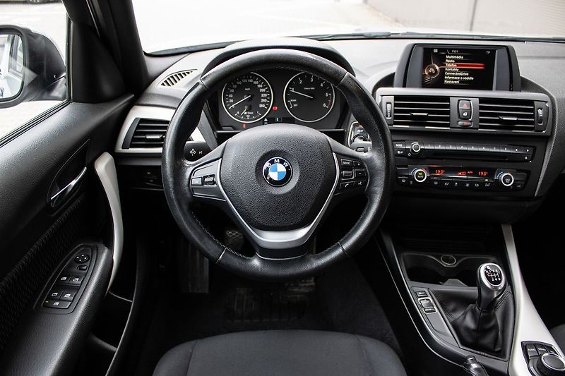 BMW Řada 1 116d, servisované - fotka 10 z 26