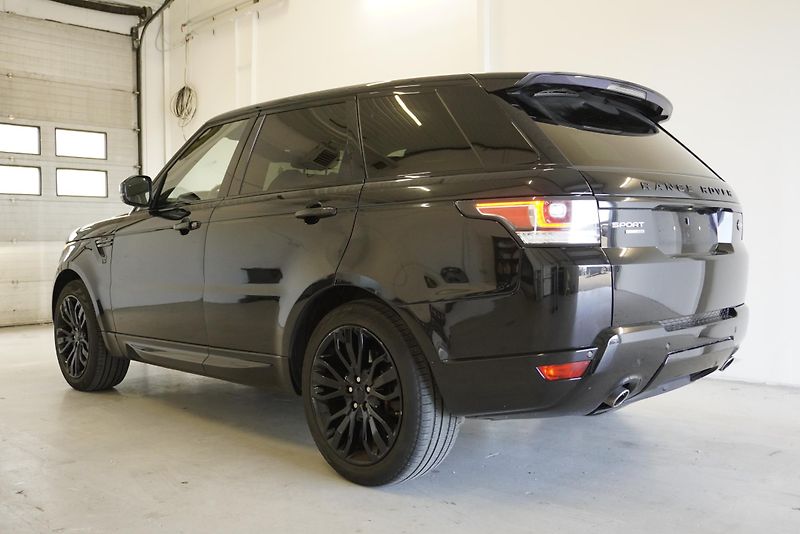 Land Rover Range Rover Sport 3.0 TDV6 HSE 4WD - fotka 7 z 35