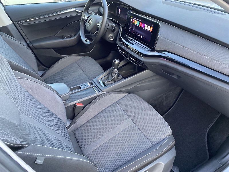 Škoda Octavia (2022) Combi 1.5 TSI Style+ - fotka 8 z 38