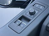 Volkswagen Multivan (2017) 2.0TDi DSG Highline RZV - náhled 28