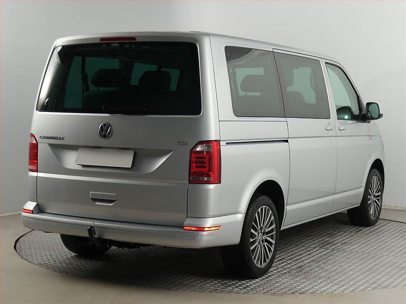 Volkswagen Caravelle (2016) Comfortline 2.0 TDI, 1Maj - fotka 5 z 21