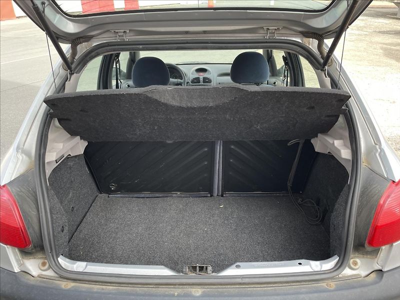Peugeot 206 1,4i 55kW*tažné*Zachovalé auto - fotka 29 z 36