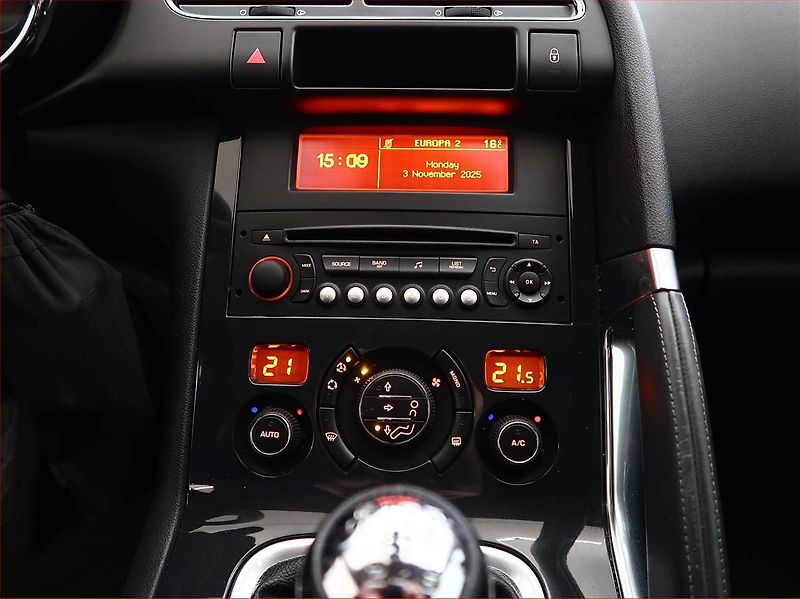 Peugeot 3008 (2016) 1.2 PureTech, Tempomat - fotka 12 z 15