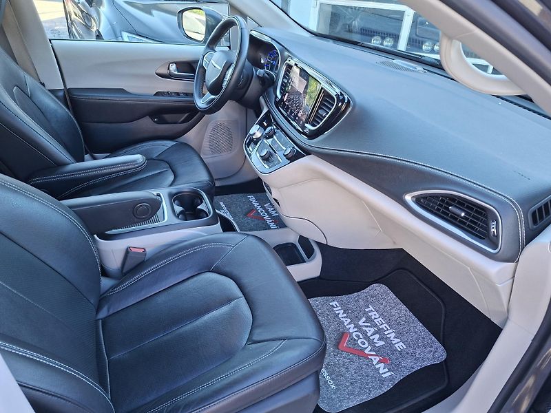 Chrysler Pacifica (2022) 3,6L V6 HYBRID, kůže, servis  - fotka 10 z 33