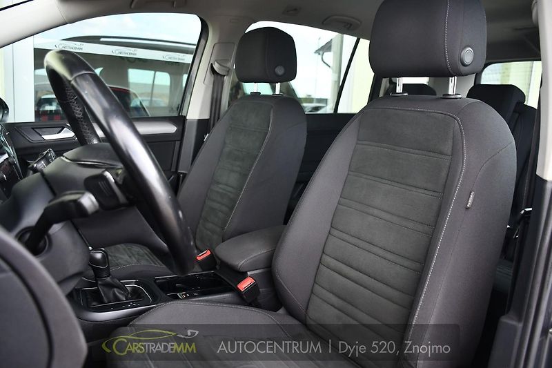 Volkswagen Touran 2.0TDi DSG TAŽNÉ 2xKOLA  - fotka 12 z 52