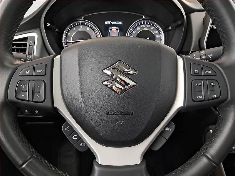 Suzuki SX4 S-Cross (2022) Elegance 1.4 BoosterJet - fotka 19 z 21
