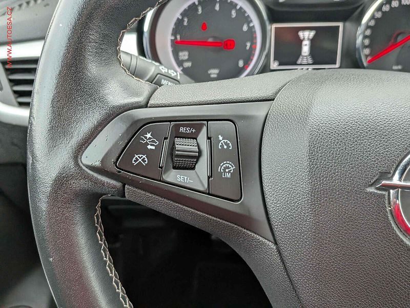 Opel Astra (2020) 1.2 PT +, LED - fotka 13 z 16