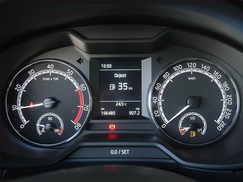 Škoda Octavia (2020) Style 1.5 TSI, Tempomat - fotka 11 z 16