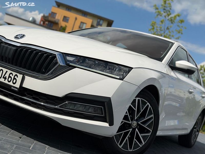 Škoda Octavia (2020) 2.0 TDi / STYLE / DPH - fotka 16 z 18