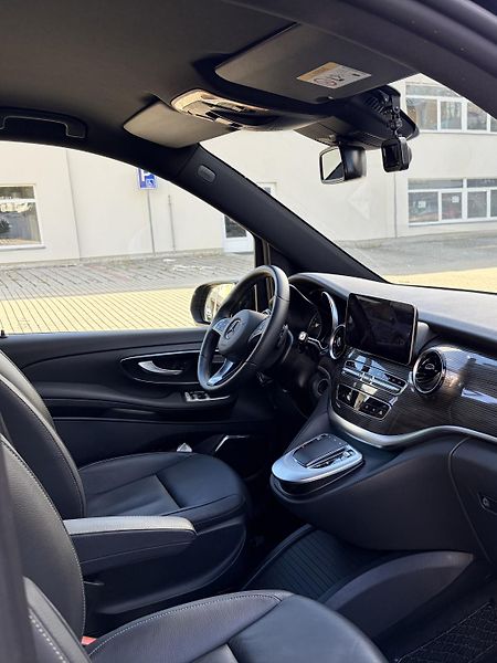 Mercedes-Benz Třídy V (2023) V300d L LUX 6/7+1 PANO 4M - fotka 15 z 21