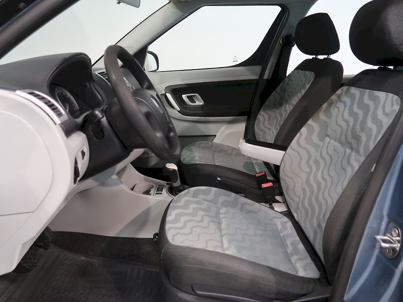 Škoda Roomster (2007) STYLE 1.4i 16V 63KW TAŽNÉ - fotka 13 z 26