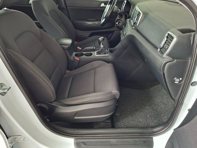 Kia Sportage (2016) 1.7CRDi 85kW -1.MAJITEL-KAMERA - fotka 24 z 41