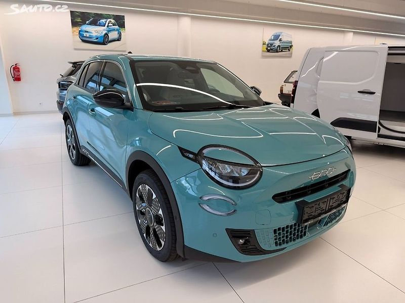 Fiat 600 (2026) La Prima 1.2 Turbo Hybrid 145k - fotka 2 z 16