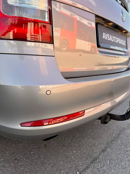 Škoda Octavia (2013) FL COMBI 2.0 TDI DSG 103 KW  - fotka 7 z 36