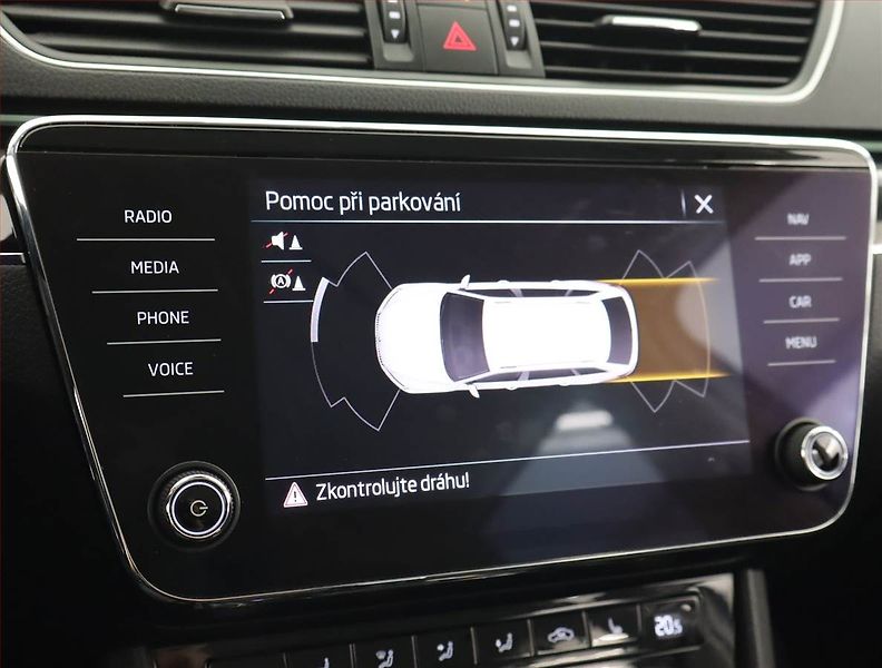 Škoda Superb (2020) Laurin&Klement 2.0 TDI - fotka 20 z 26