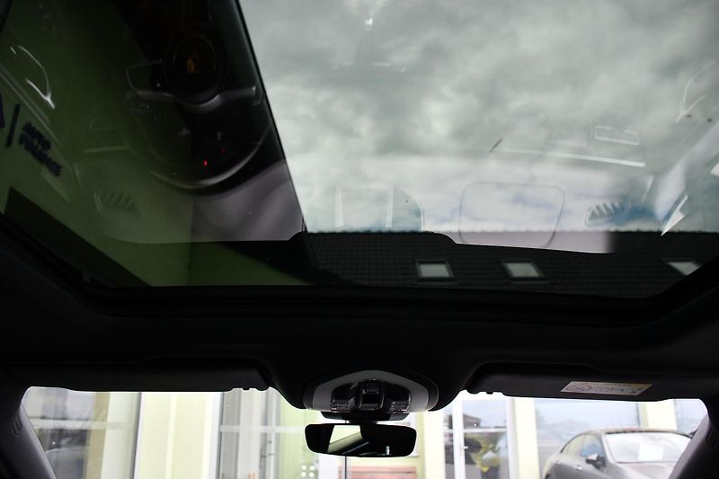 Porsche Macan S 3.0V6 260kW PANO - fotka 22 z 39