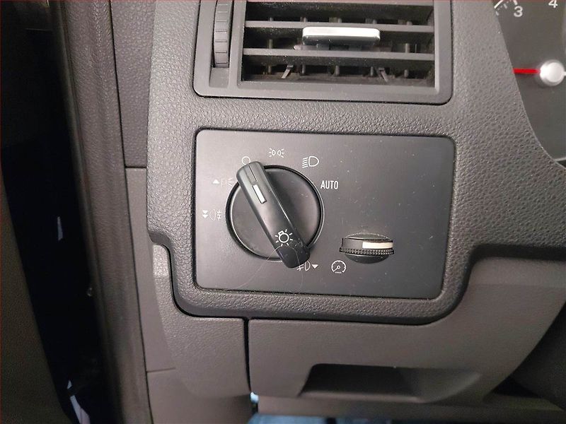 Ford C-MAX (2004) Ghia 1.8, LPG, Serv.kniha - fotka 19 z 21