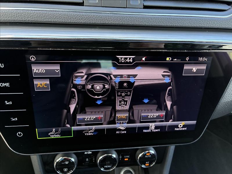 Škoda Superb 2,0 TAŽNÉ,WEBASTO,EL.KUFR - fotka 24 z 35