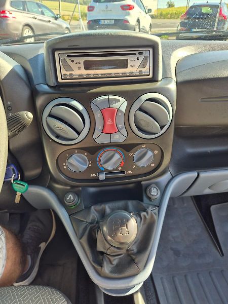 Fiat Dobló 1.6i 76kW, 5míst, tažné - fotka 16 z 24