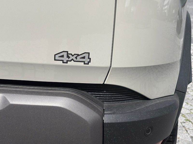 Dacia Duster (2026) Journey hybrid-G 150 4x4 - fotka 21 z 22