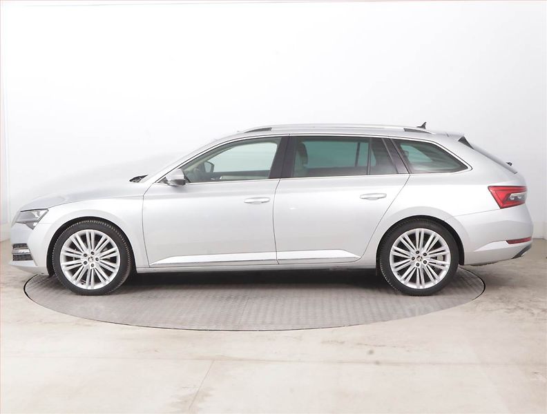 Škoda Superb (2023) Laurin&Klement 2.0 TDI - fotka 3 z 19