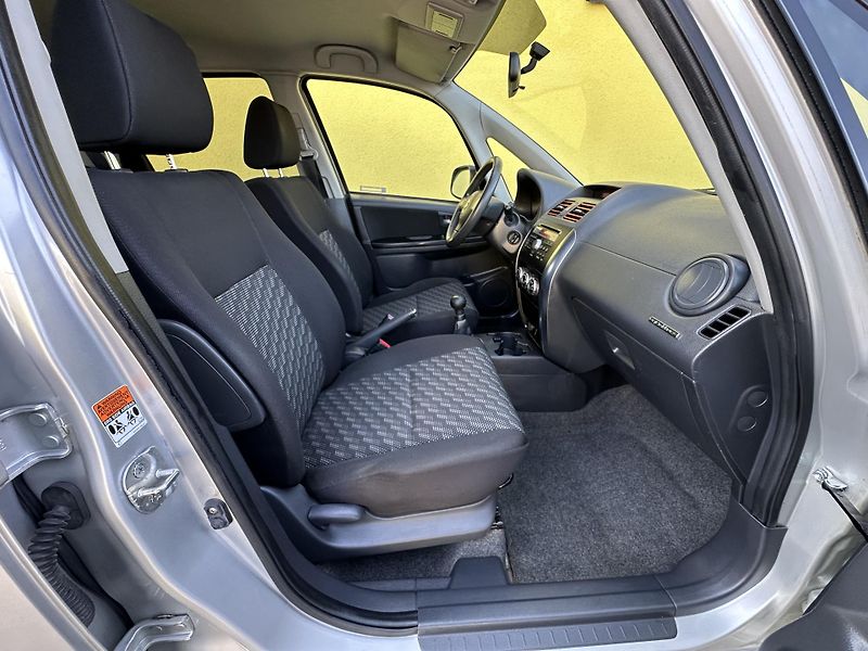 Suzuki SX4 (2008) 1.6/79kW+LPG*KLIMA*4x2*ČR - fotka 14 z 31