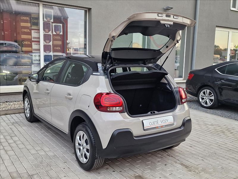 Citroën C3 1.2 PureTech Feel,ČR,1.Maj. - fotka 39 z 47