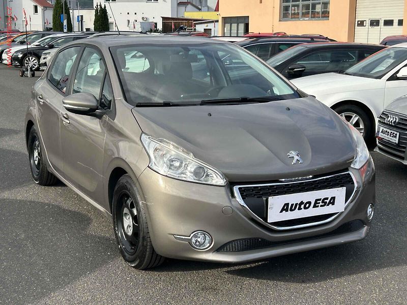 Peugeot 208 (2012) 1.2 i, 1.maj,ČR, Active - fotografie inzerátu
