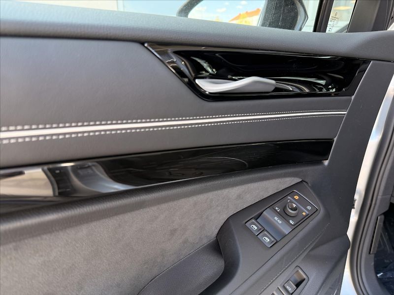 Volkswagen ID.7 Tourer (2025) 210 kW 77kWh  Pro People - fotka 16 z 23