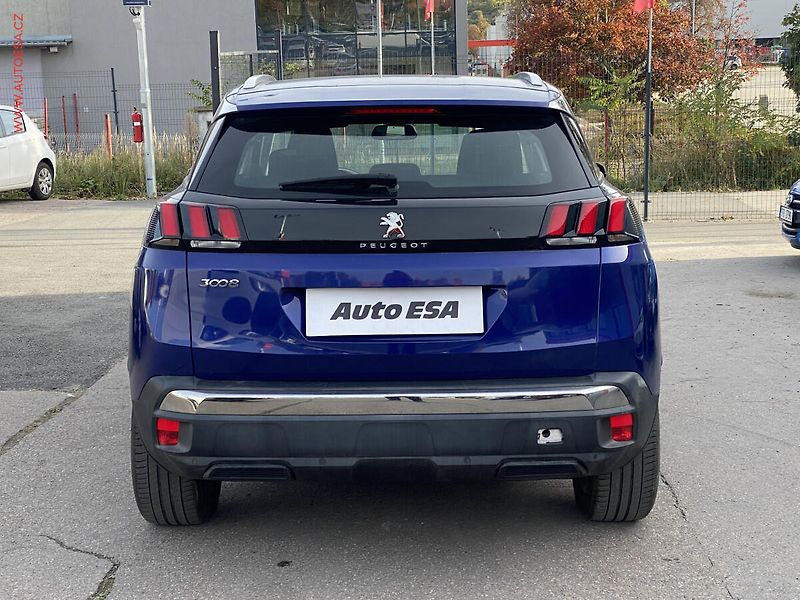 Peugeot 3008 (2018) 1.5 HDi, Active, AT, navi - fotka 5 z 20