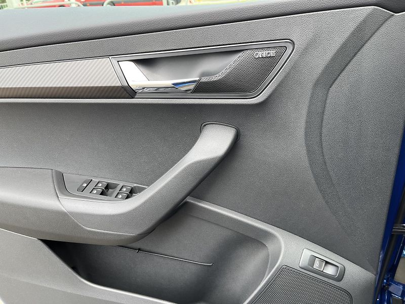 Škoda Karoq SPORTLINE 1.5 A7F 110kW - fotka 20 z 24