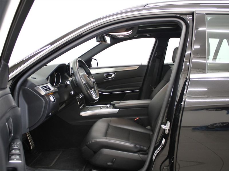 Mercedes-Benz Třídy E E350cdi 4M AMG Pano.Tažné   3, - fotka 6 z 27