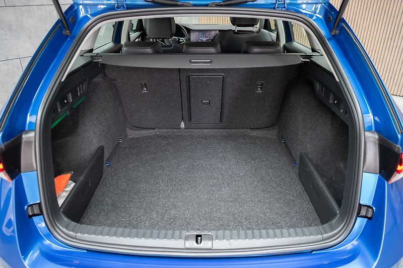 Škoda Octavia 2.0 TDI STYLE*ACC*DPH*ČR 1.MAJ - fotka 34 z 37