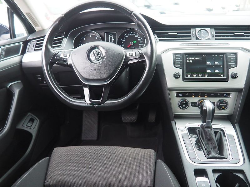 Volkswagen Passat (2016) 2.0 TDI 140 kW, DSG, 4Motion - fotka 20 z 48