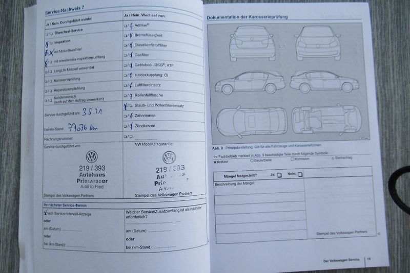 Volkswagen Golf 1.6 TDi AUT.KLIMA VYHŘ.SEDAČKY - fotka 26 z 32