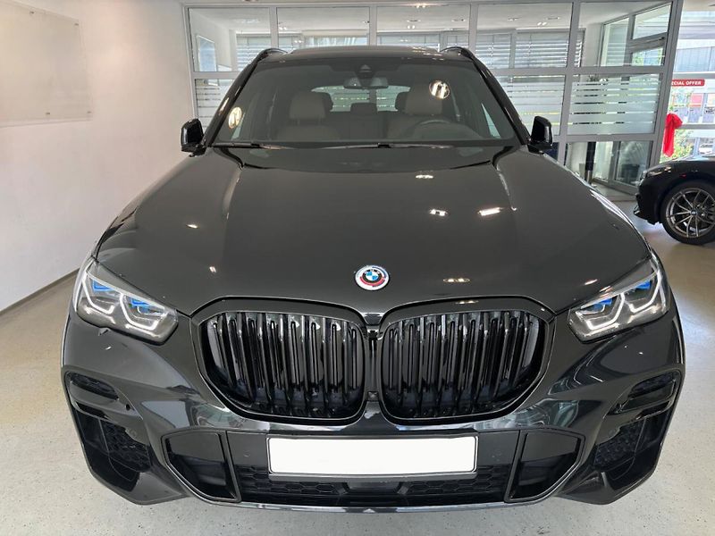BMW X5 xDriveM50i Pano HuD H/K 360 Ta - fotka 2 z 21