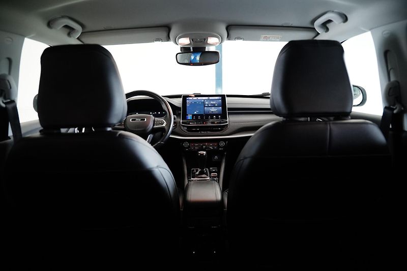 Jeep Compass - fotka 27 z 30