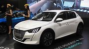 Velké expozice měly značky, které na Slovensku působí. Třeba Peugeot ukázal jak konvenční, tak elektrický nový model 208