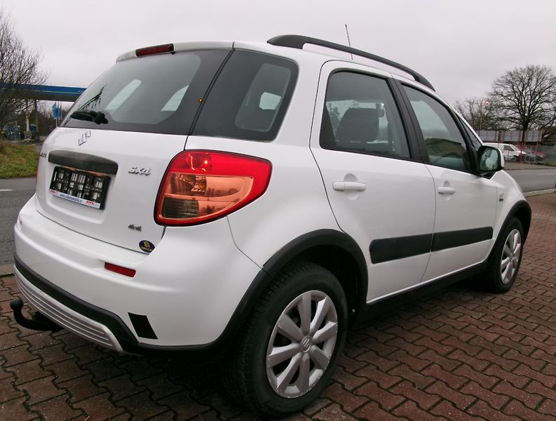 Suzuki SX4 (2009) 1.9DDiS 4x4 KLIMA výhřev TAŽNÉ - fotka 9 z 30